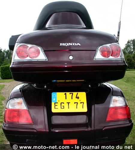 Essai Honda GL 1800 GoldWing : le monospace des deux-roues