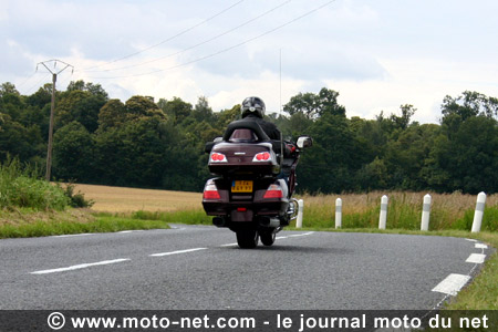 Essai Honda GL 1800 GoldWing : le monospace des deux-roues