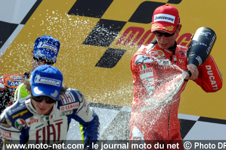  1er Valentino Rossi, 2ème Dani Pedrosa et 3ème Casey Stoner - Grand Prix Moto du Portugal 2007 : le tour par tour sur Moto-Net.Com