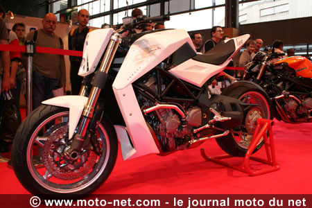 Design Yacouba touch : Quand MV Agusta rencontre Yacouba... c'est Bestial(e) !