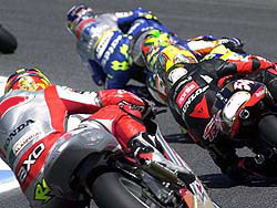 Nouveau triplé Aprilia en 250