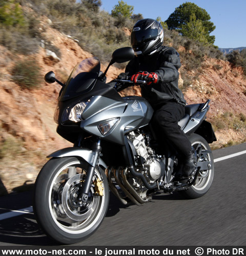 Test Honda CBF600S 2008 : Encore plus facile ?!