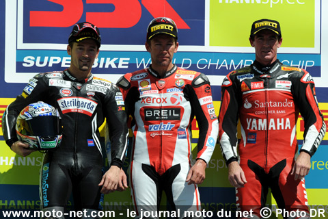 1er Troy Bayliss, 2ème Max Biaggi et 3ème Troy Corser - Début de saison tonitruant en Mondial Superbike !