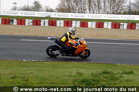 Test KTM RC8 : La nouvelle terreur du Superbike ?