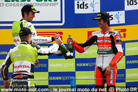 1er Andrew Pitt, 2ème Jonathan Rea et 3ème Johan Lascorz - Les australiens frappent fort à Assen !