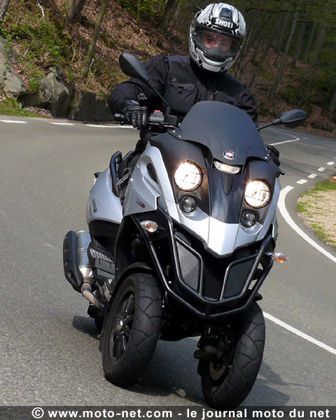 Essai Gilera Fuoco 500 : Gilera invente le Sport Utility Tricycle