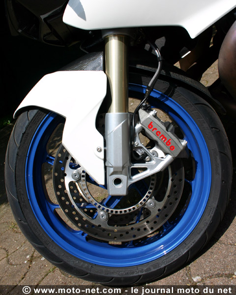 Essai BMW HP2 Sport : Les pistards aussi ont leur HP2 !