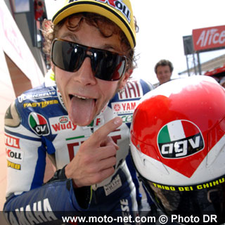 Les décorations spécifiques des casques du n°46