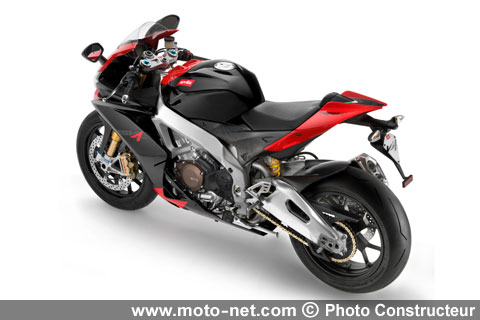 Aprilia lève le voile la RSV4 de série