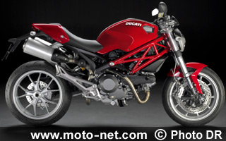 Nouveautés Ducati 2009 : Monster 1100, grand frère de la 696