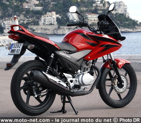 Essai Honda CBF 125 : Honda réinvestit le low-cost avec la CBF 125