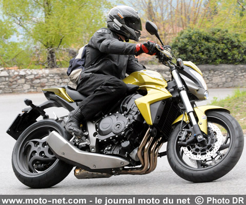 Scorpion épice la Honda CB 1000R