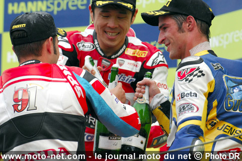 Haga 1er, Haslam 2ème et Smrz 3ème - Mondial Superbike Assen 2009 : Sur la piste, le duel Haga - Spies continue...