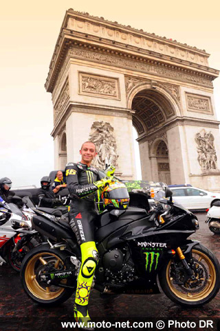 Défilé du 14 mai : Rossi se balade en R1 dans Paris...