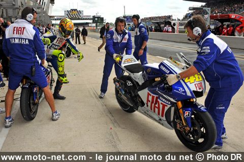 Valentino Rossi - Giro di Mugello : Tous à l'aspi de Valentino Rossi !