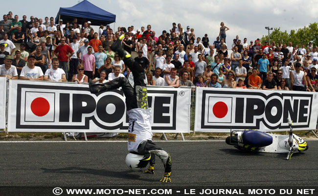 Stunters amateurs et professionnels mettent le feu à Carole !
