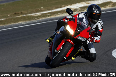 Honda ose des graphismes surprenants pour ses CBR 2010 !
