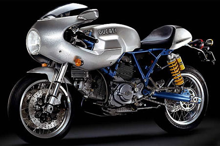 Nouveautés 2005 : salon Intermot de Munich 2004