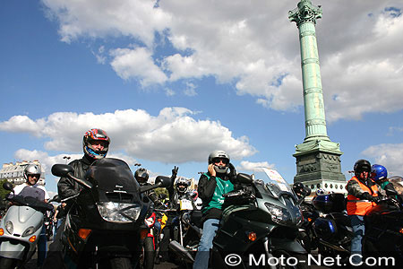 Manifestation FFMC du 19 septembre 2004 contre l'allumage des feux le jour