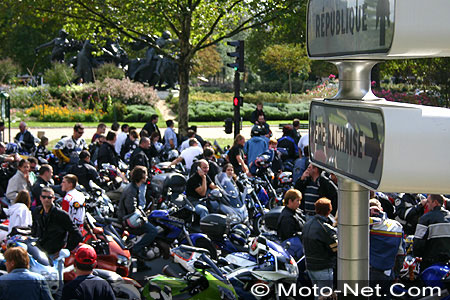 Manifestation FFMC du 19 septembre 2004 contre l'allumage des feux le jour
