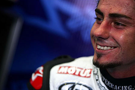 Grand Prix moto du Japon 2004 : l'état de santé des pilotes suite au crash de Motegi