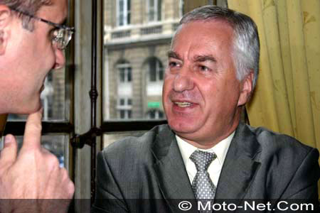 Gilles de Robien et Rémy Heitz recevaient aujourd'hui la Fédération française des motards en colère et la fédération française de motocyclisme