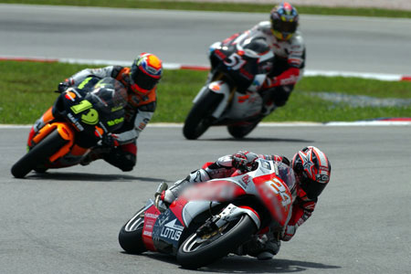 Grand Prix moto du Qatar 2004 : le tour par tour