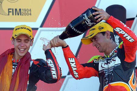 Grand Prix moto de Valence 2004 : le tour par tour