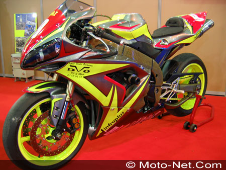 Paris Tuning Show 2005 : Yamaha R1 du Championnat de France d'Endurance, préparé par Dépôt Vente Occasion