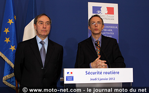 Augmentation de la taille des plaques pour les motos