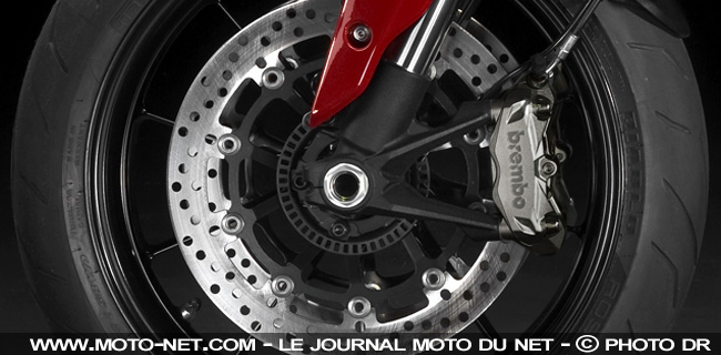 Test Ducati Hypermotard 2013 : la renaissance italienne 