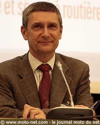 Frédéric Péchenard, pilote sur le Dark Dog Moto Tour !