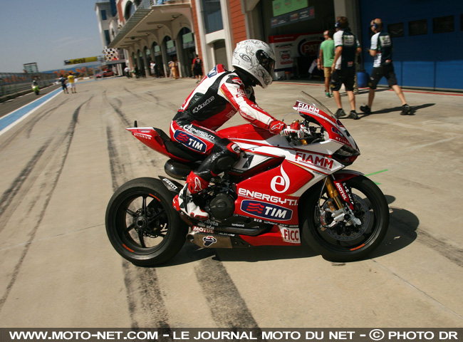 WSBK 2013 : fin de saison pour Carlos Checa...