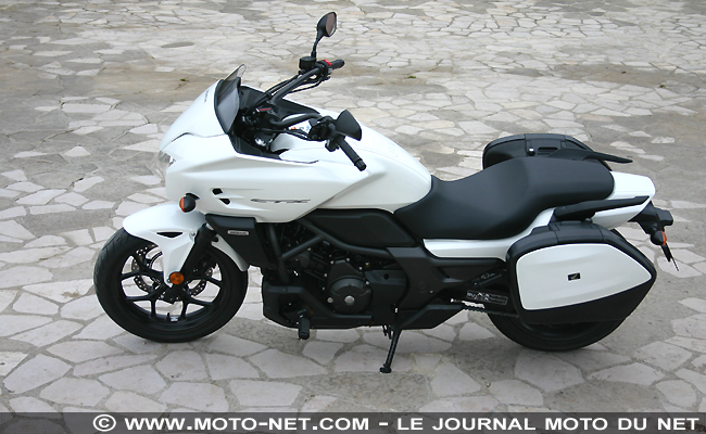 Essai Honda CTX700 : pas si simple ! 