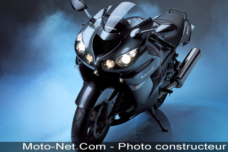 Kawasaki présente ses nouvelles ZZR 1400 et VN 900