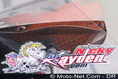 Moto-Net prend le guidon de la Honda RCV