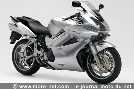 ESSAI HONDA VFR 800 ABS : c'est reparti pour 20 ans ?