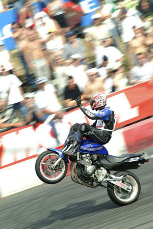 Le Stunt Bike Show retrouve le circuit Carole