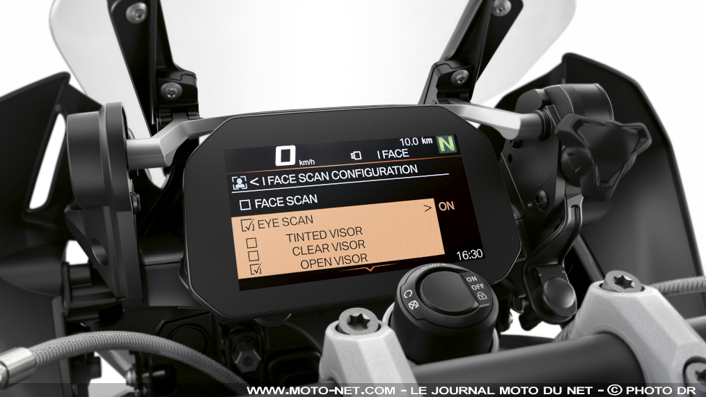 La reconnaissance faciale et oculaire iFace contre le vol des motos BMW