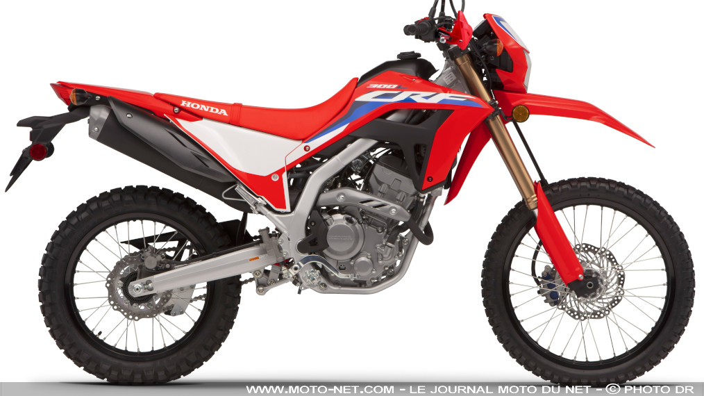 Protège-mains de série sur le petit trail Honda CRF300L en 2023