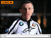 Cours de stunt moto en vidéo avec BMW et Chris Pfeiffer !