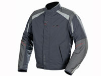 Mac Adam vise le Touring avec son blouson GTR