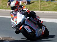 TT 2012 : le mur des 100 mph franchi sur une moto électrique !