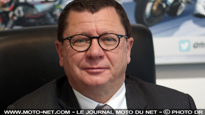 Menace sur les umbrella girls : Jacques Bolle dénonce le triomphe du puritanisme !