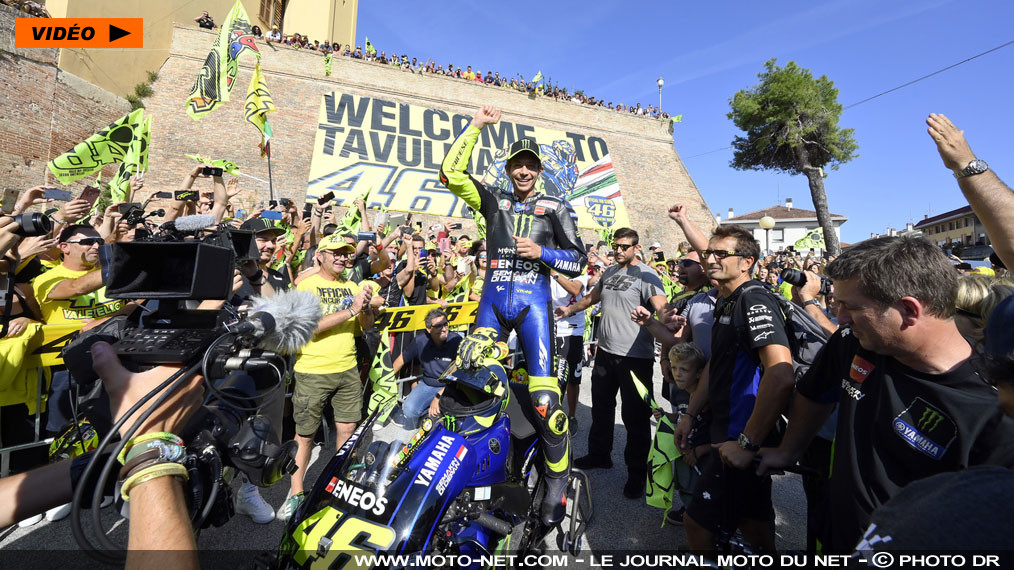 Rossi fait le show à domicile sur sa MotoGP Yamaha !